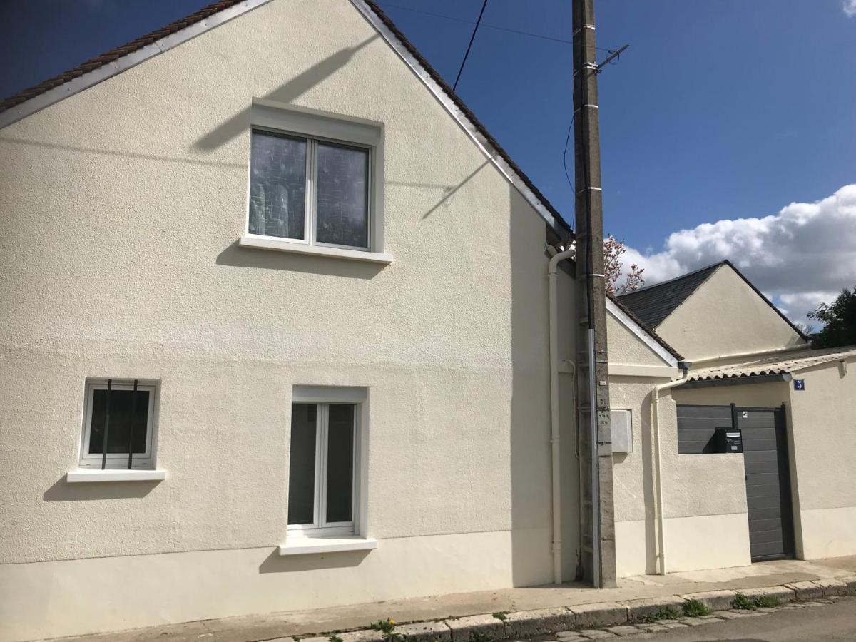 Maisonnette Cosy à Châtillon-coligny Hébergement de vacances *